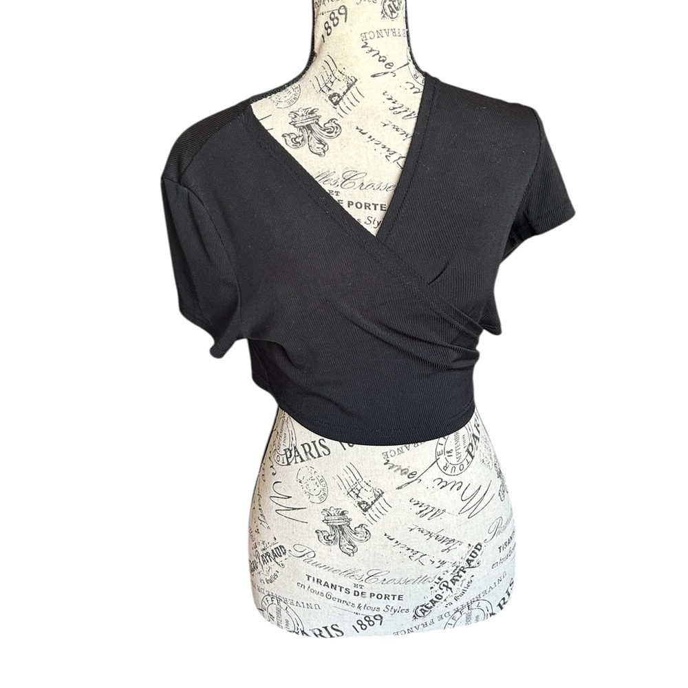 Elegant Black Women's Crop Top